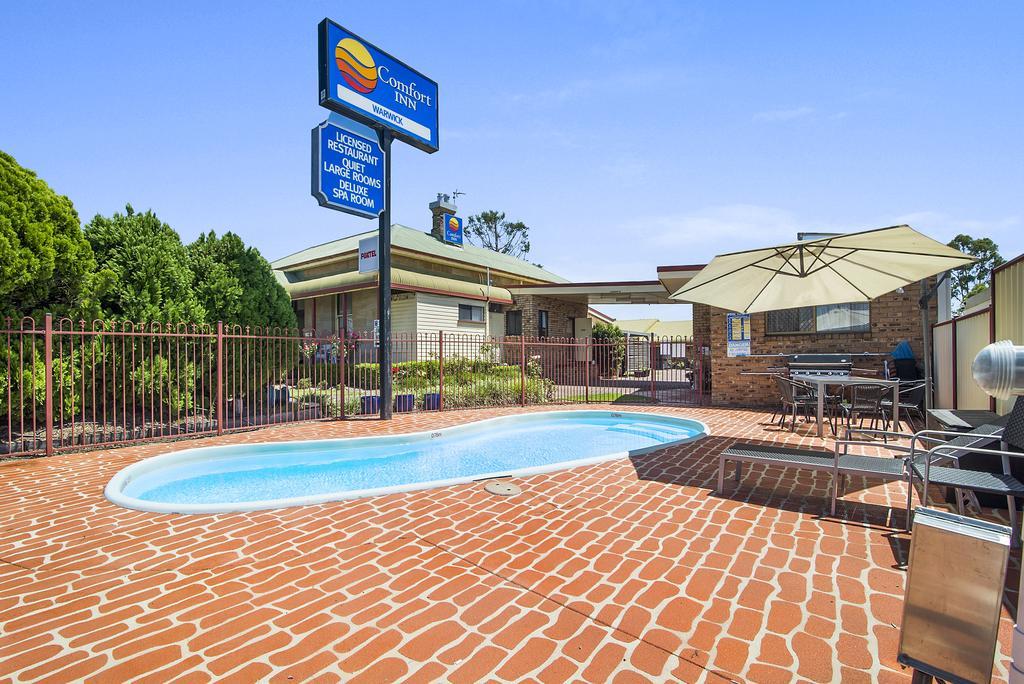 Warwick Settlers Inn Exterior photo